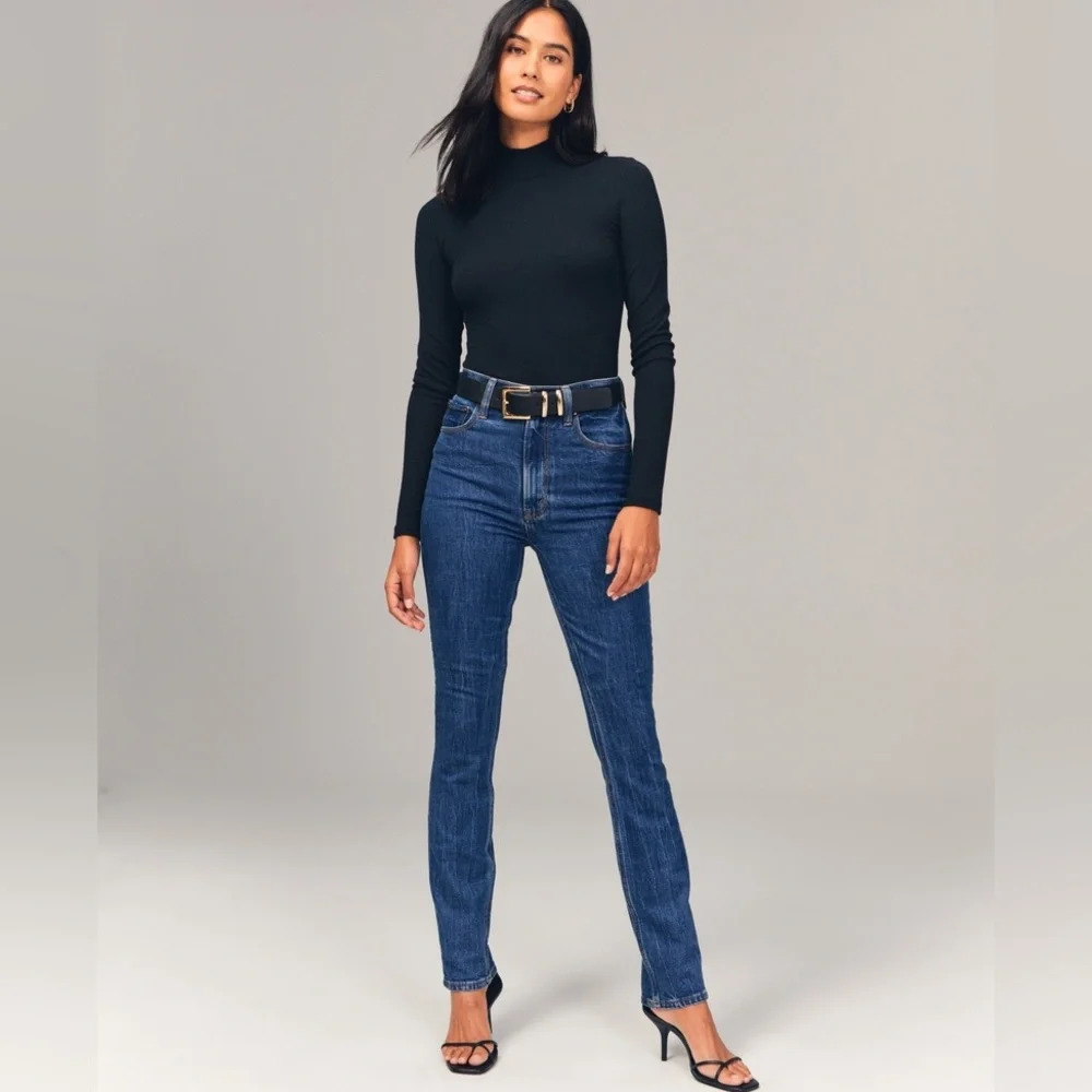 Abercrombie & Fitch Ultra High Rise 90s Slim Straight Jean Dark Size 31 | 12L